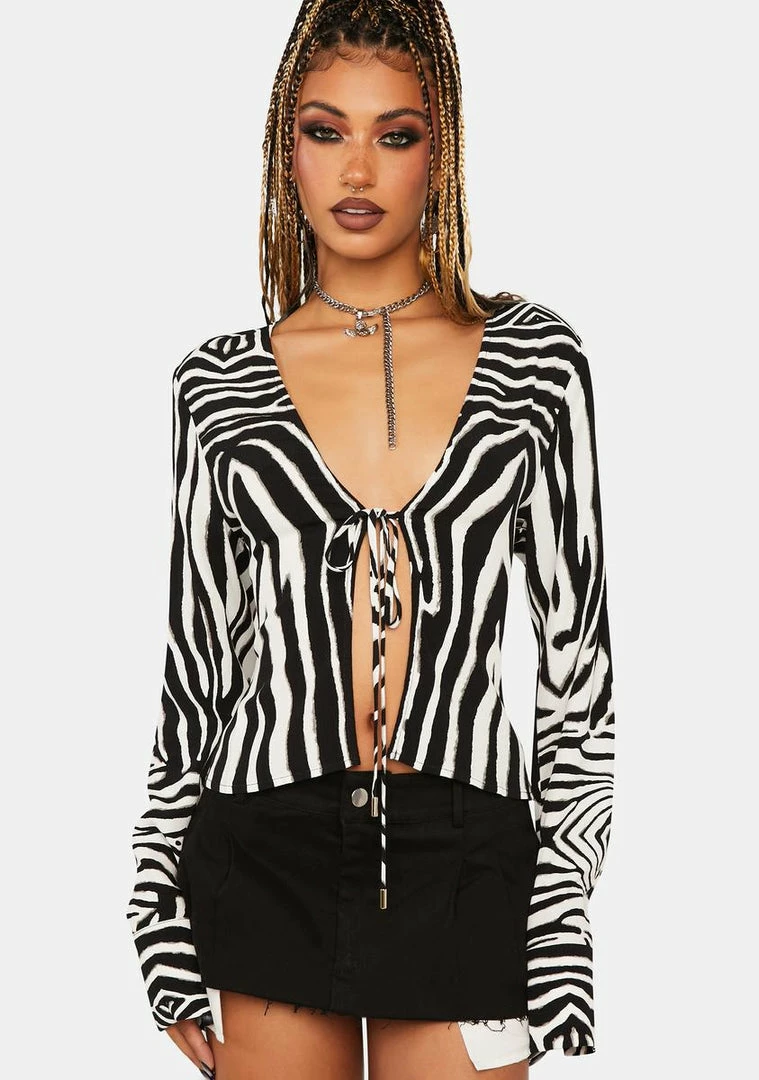 Discount 😀 AFRM Tops Blanc Zebra Yamilia Tie-Front Top 😀 1 AFRM Tops Blanc Zebra Yamilia Tie-Front Top
